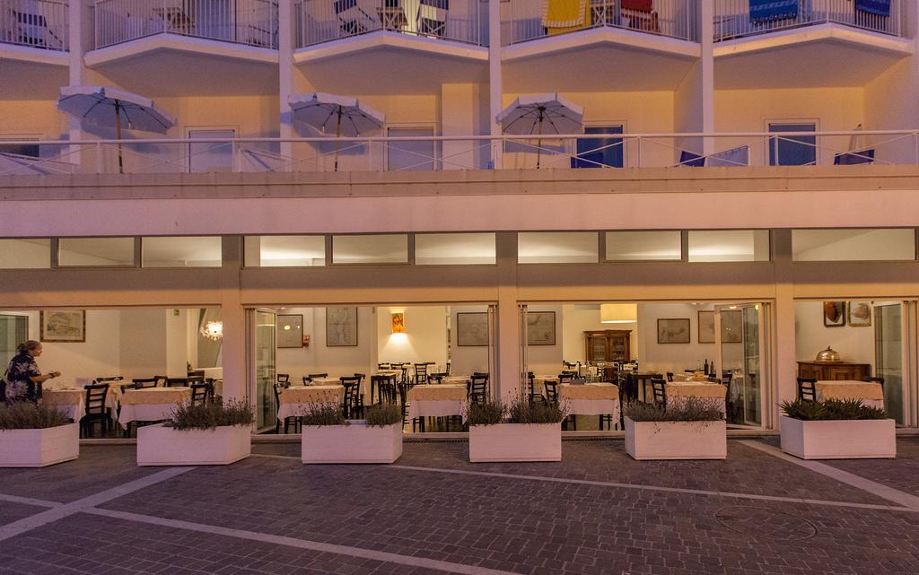 Albergo Alla Spiaggia グラード エクステリア 写真