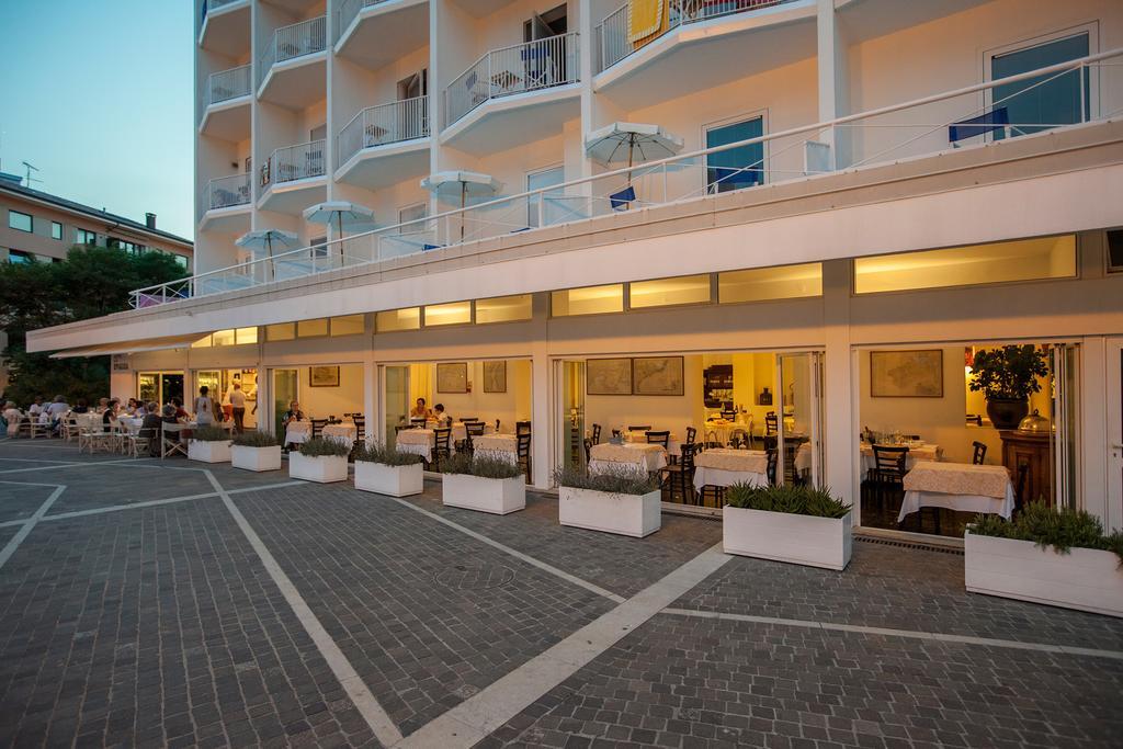 Albergo Alla Spiaggia グラード エクステリア 写真