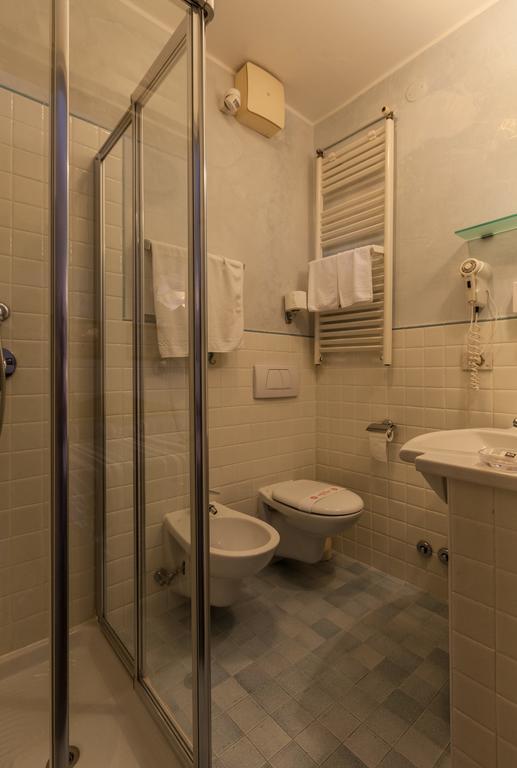 Albergo Alla Spiaggia グラード 部屋 写真