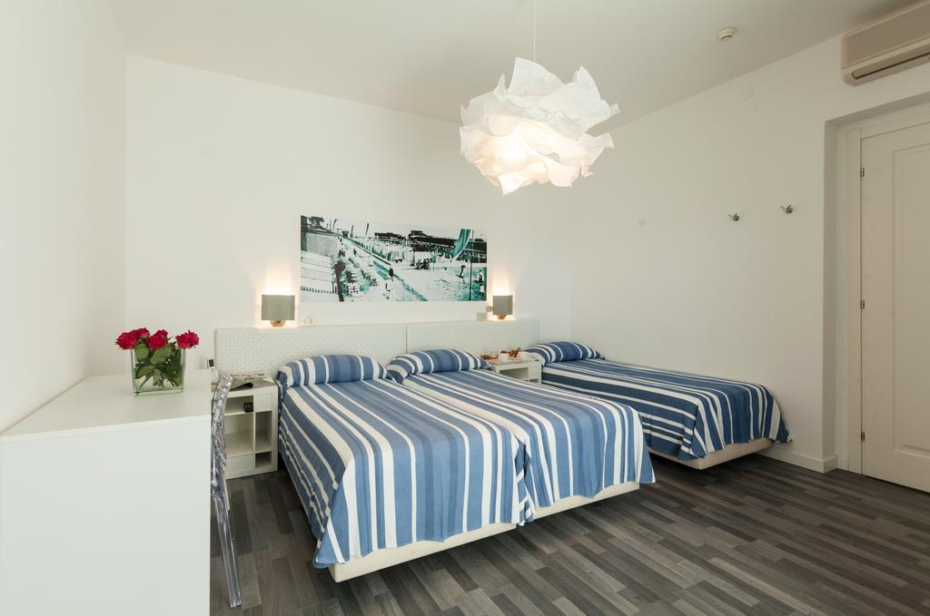 Albergo Alla Spiaggia グラード 部屋 写真